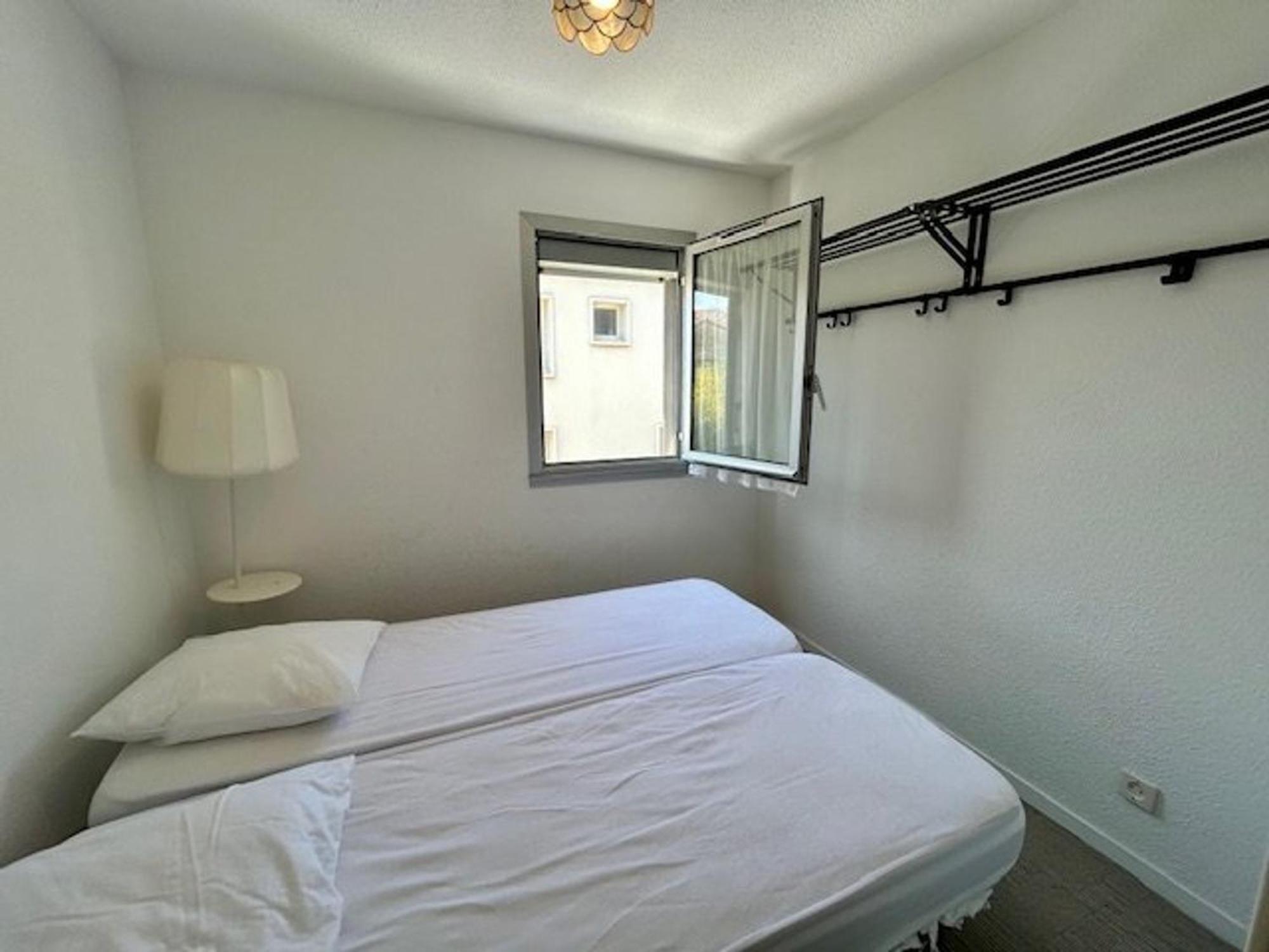 Appartement T2 A Royan, 4 Pers., Proche Plage Et Commerces, Parking, Balcon, Confortable Et Equipe - Fr-1-494-60 Exterior photo